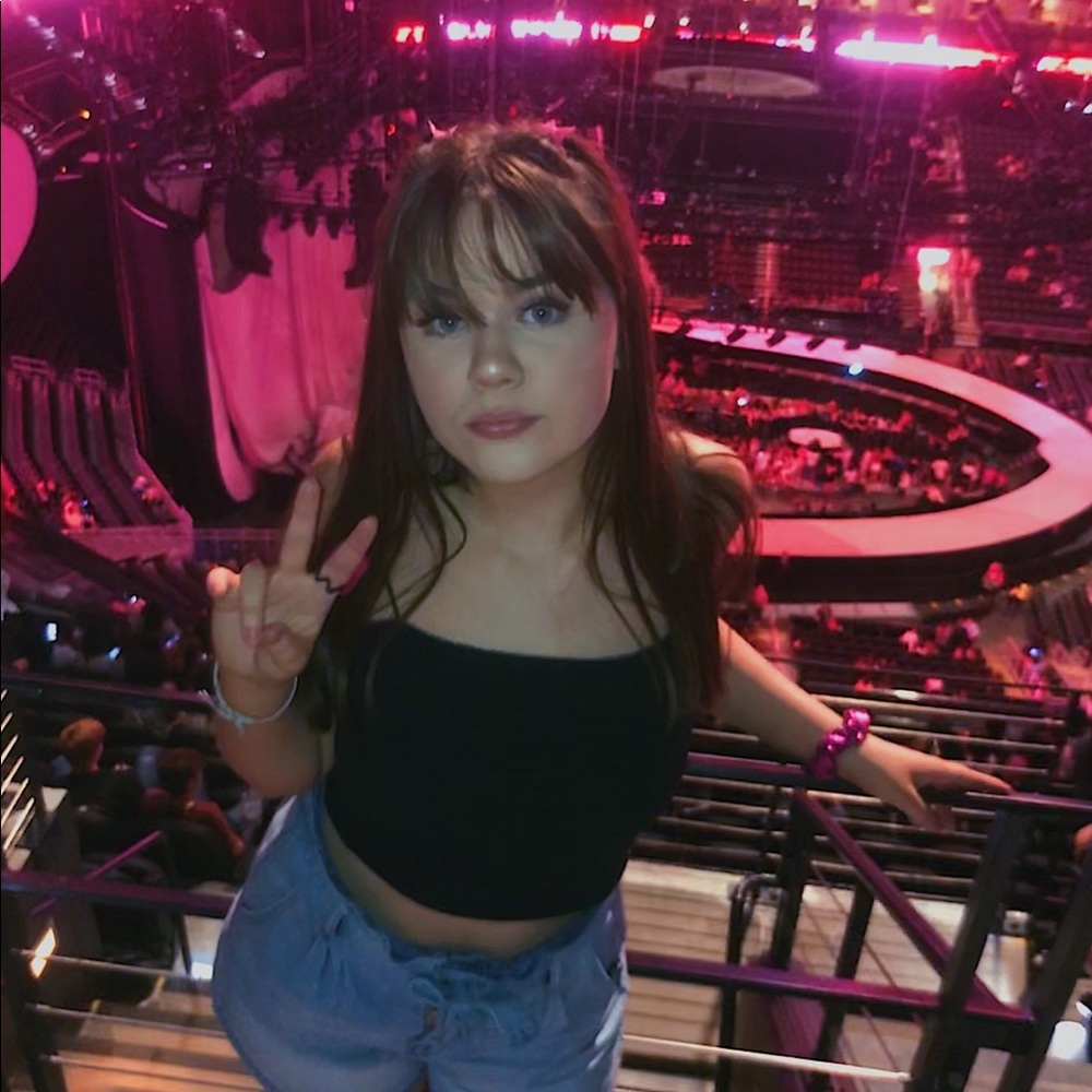 Meet your Posher, Anneliese